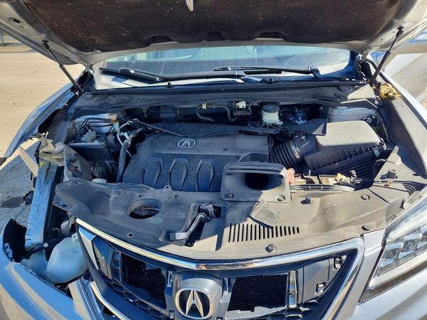 2017 ACURA RDX — Engine bay