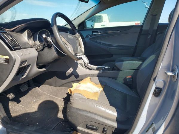 2012 HYUNDAI SONATA Middle level — DENT