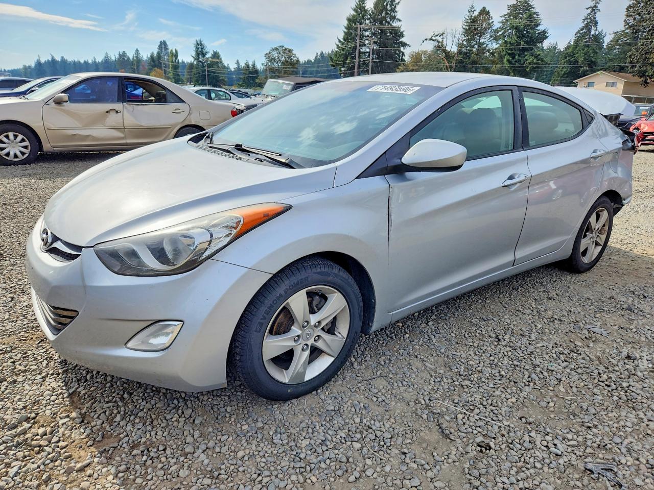 2012 HYUNDAI ELANTRA GLS(Middle grade) — Front 3/4