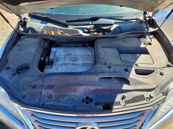 2013 LEXUS RX 350 — Engine bay