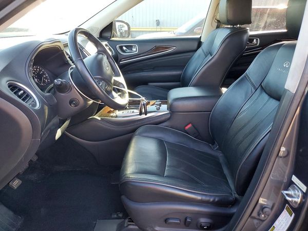 2013 INFINITI JX35 — DENT