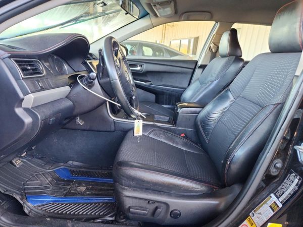 2015 TOYOTA CAMRY — DENT