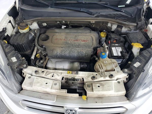 2018 RAM PROMASTER CITY SLT — Engine bay