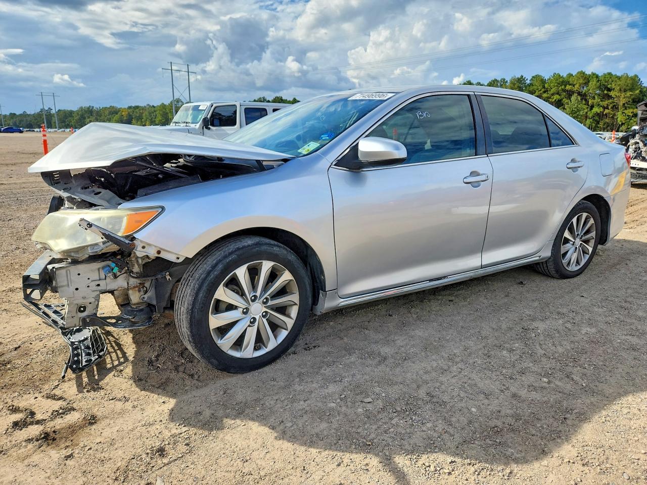 2012 TOYOTA CAMRY — Front 3/4
