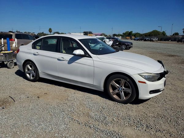 2014 BMW 320 SA — Passenger 3/4