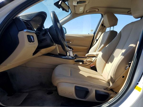 2014 BMW 320 SA — DENT