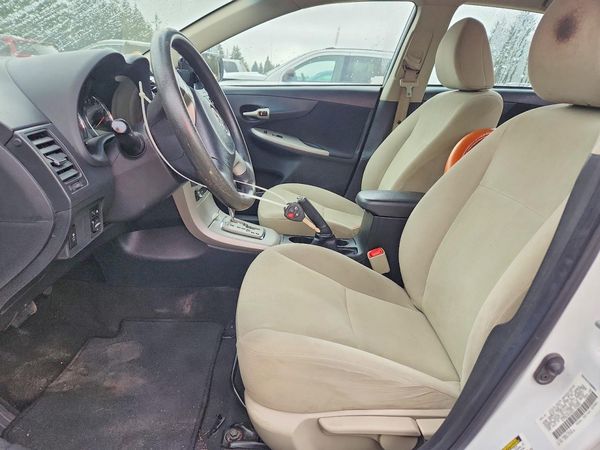 2013 TOYOTA COROLLA — DENT