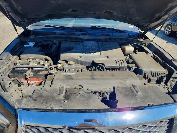 2021 INFINITI QX80 S — Engine bay