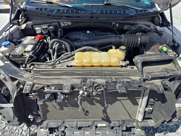 2020 FORD F150 — Engine bay