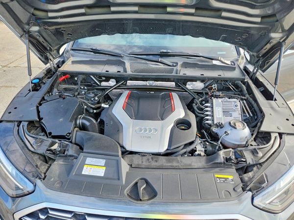 2021 AUDI SQ5 quattro Premium Plus — Engine bay