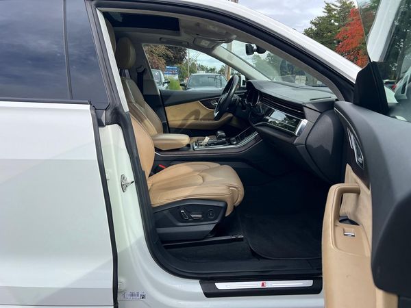 2019 AUDI Q8 S Line quattro Prestige