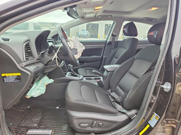 2017 HYUNDAI ELANTRA — DENT
