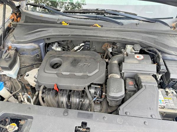 2019 HYUNDAI SANTA FE SE