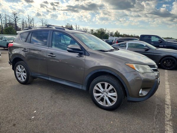 2013 TOYOTA RAV4 High — Passenger 3/4