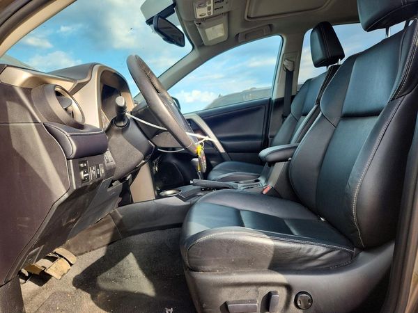 2013 TOYOTA RAV4 High — DENT