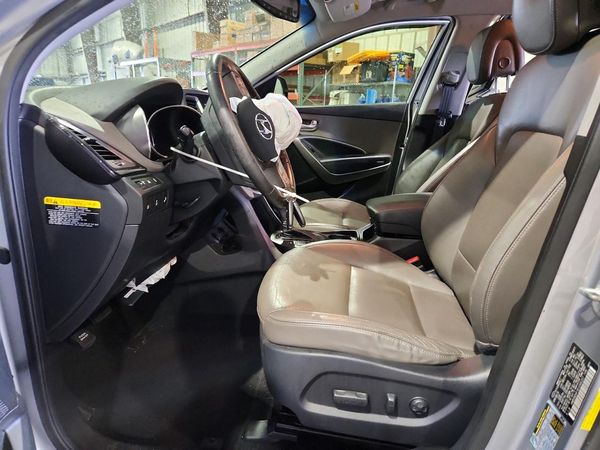 2014 HYUNDAI SANTA FE GLS — DENT