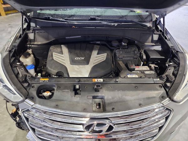 2014 HYUNDAI SANTA FE GLS — Engine bay