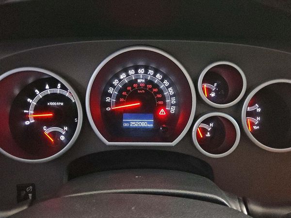 2012 TOYOTA TUNDRA Limited — ODOM