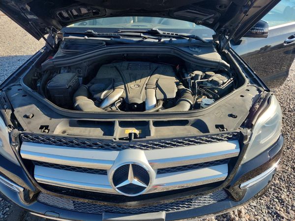 2013 MERCEDES-BENZ GL-CLASS GL450 4MATIC — Engine bay