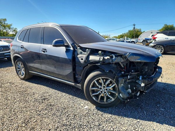 2020 BMW X5 xDrive40i — Passenger 3/4