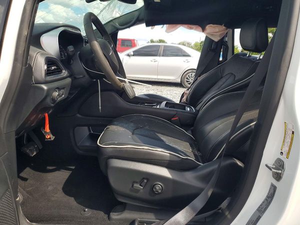 2026 CHRYSLER PACIFICA Limited — DENT