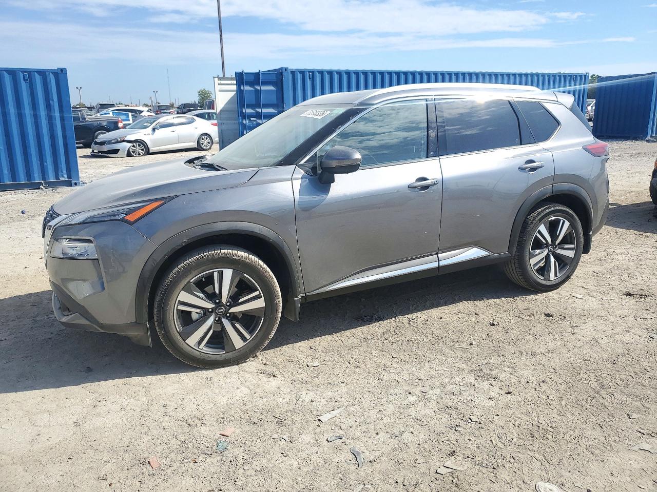 2023 NISSAN ROGUE SL — Front 3/4