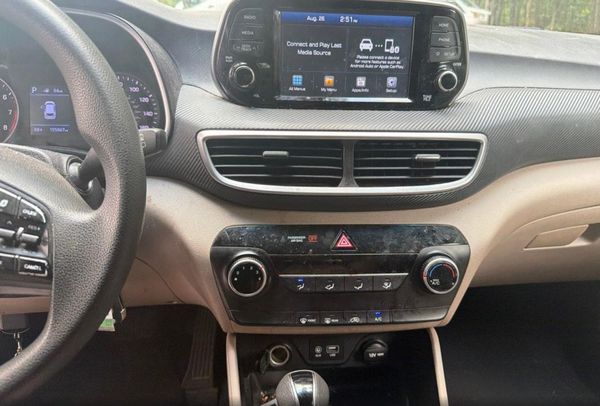 2019 HYUNDAI TUCSON SE