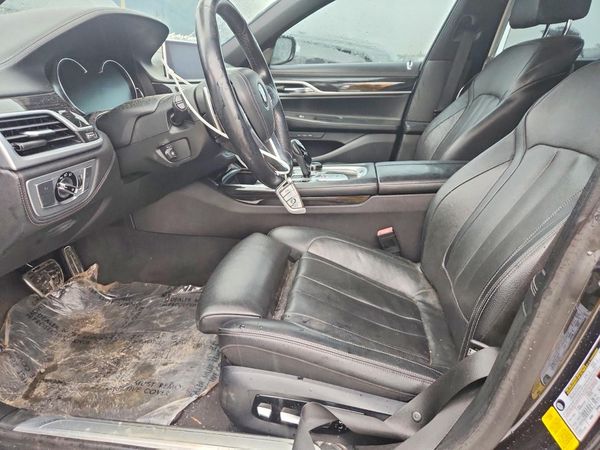 2019 BMW 7 SERIES — DENT