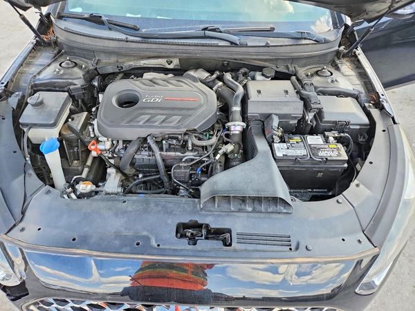 2018 HYUNDAI SONATA — Engine bay