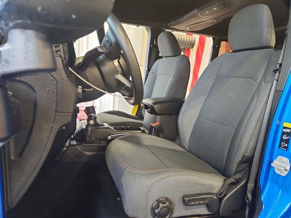 2024 JEEP WRANGLER Rubicon — DENT