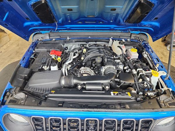 2024 JEEP WRANGLER Rubicon — Engine bay