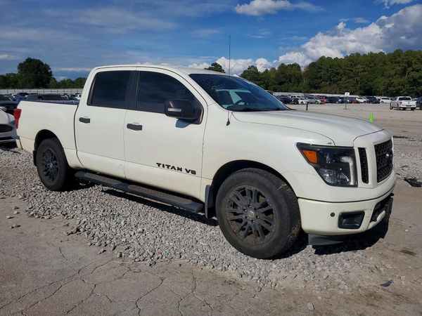 2018 NISSAN TITAN — Passenger 3/4