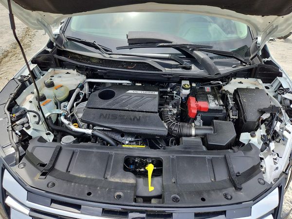 2025 NISSAN ROGUE SV — Engine bay