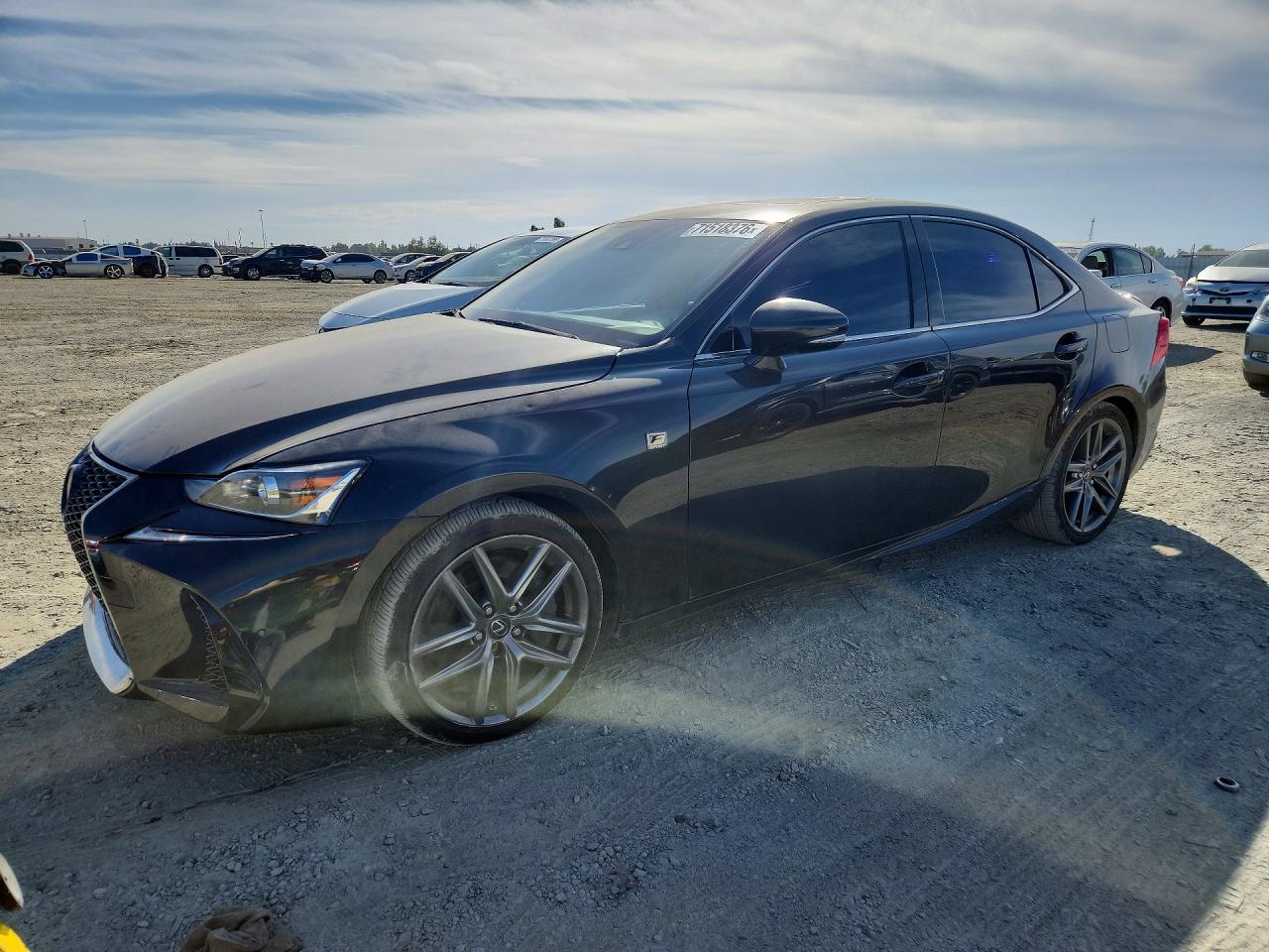 2018 LEXUS IS 300 — Front 3/4