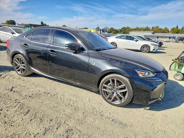 2018 LEXUS IS 300 — Passenger 3/4