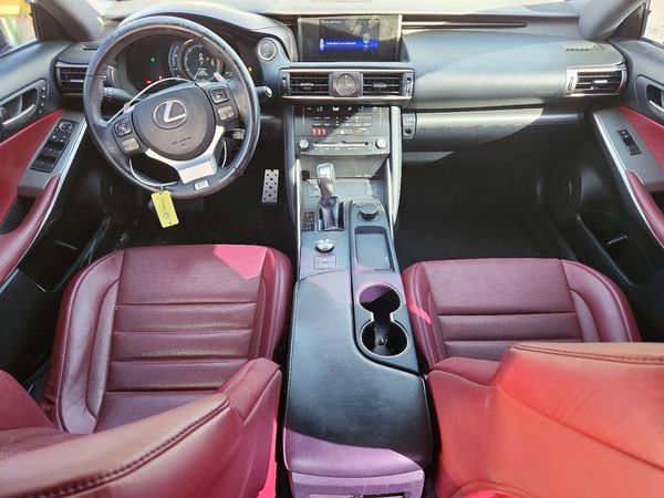 2018 LEXUS IS 300 — CKPT
