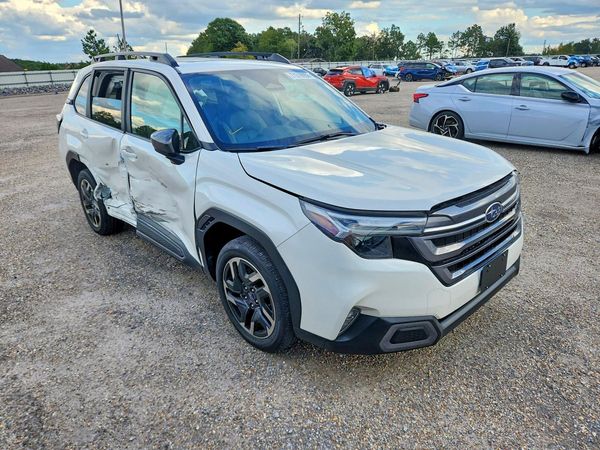 2025 SUBARU FORESTER — Passenger 3/4