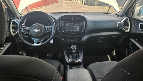 2022 KIA SOUL