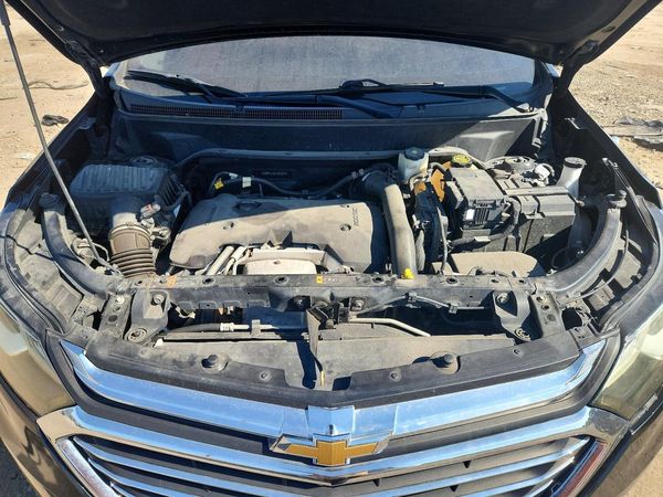2019 CHEVROLET EQUINOX LT (2LT) — Engine bay