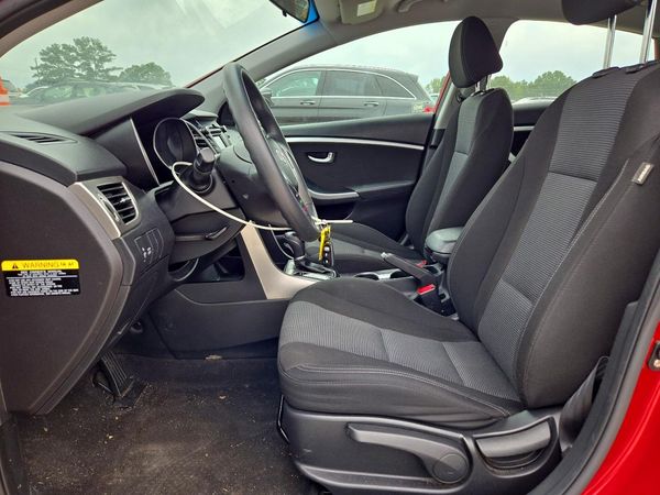2016 HYUNDAI ELANTRA — DENT