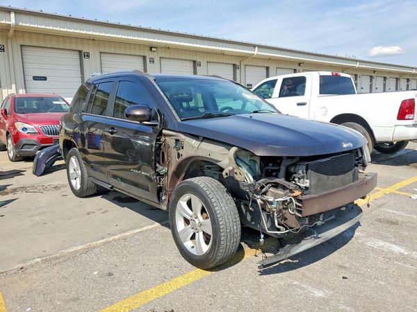 2014 JEEP COMPASS Latitude — Passenger 3/4