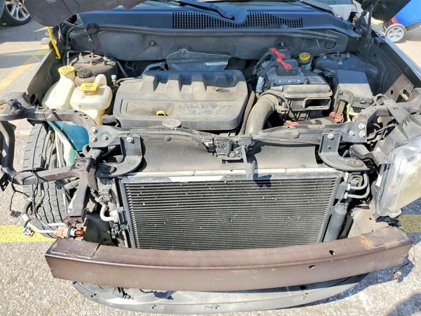 2014 JEEP COMPASS Latitude — Engine bay