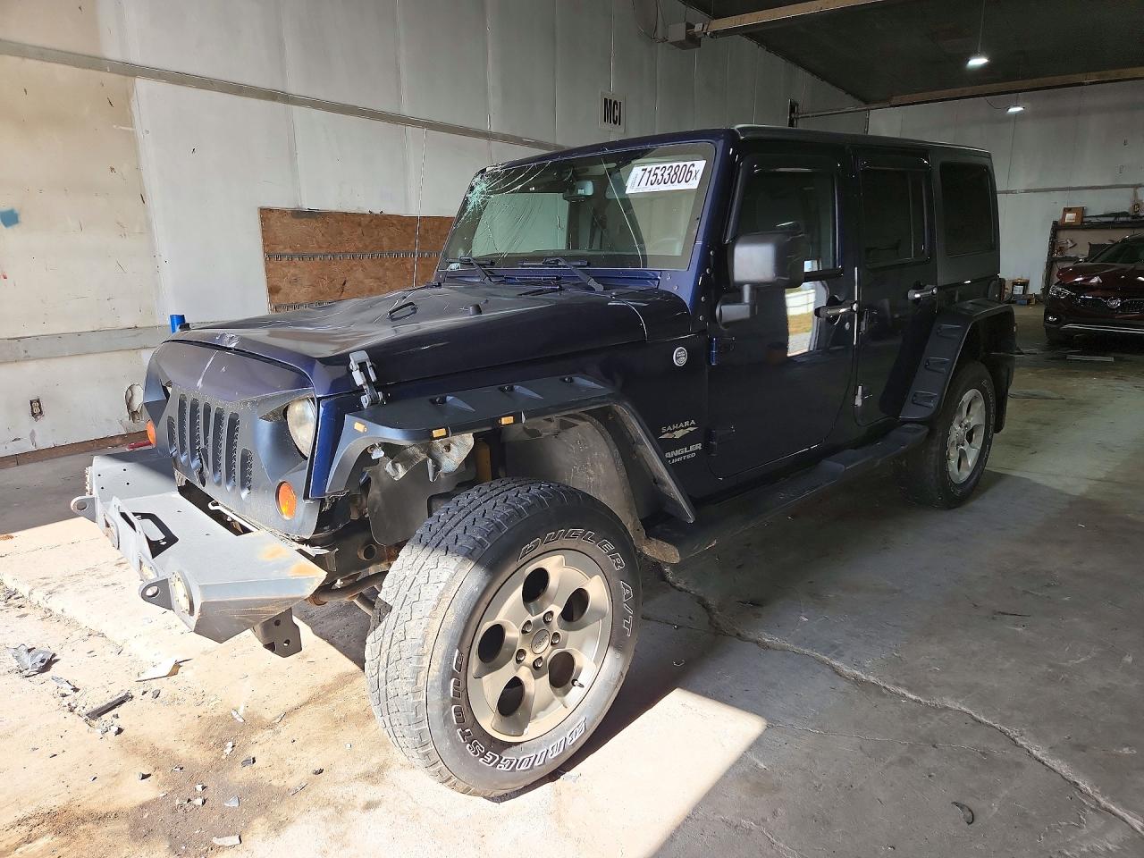 2013 JEEP WRANGLER Sahara — Front 3/4