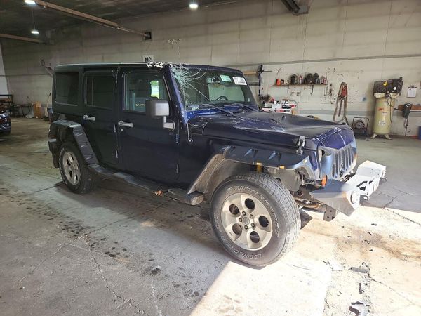 2013 JEEP WRANGLER Sahara — Passenger 3/4