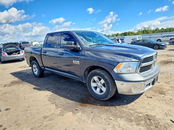 2015 RAM 1500 ST — Passenger 3/4
