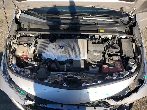 2017 TOYOTA PRIUS Three/Four/Four Adv — Engine bay
