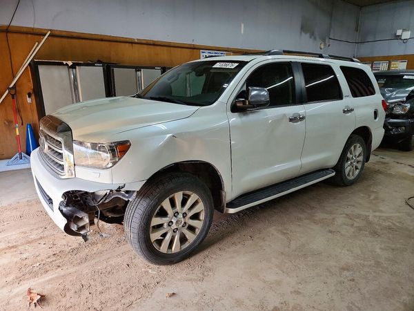 2012 TOYOTA SEQUOIA — Front 3/4
