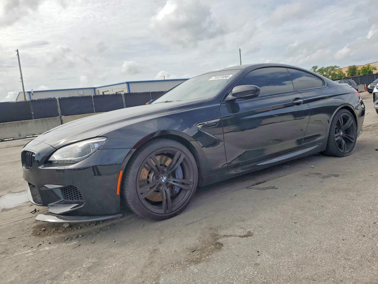 2014 BMW M6 — Front 3/4