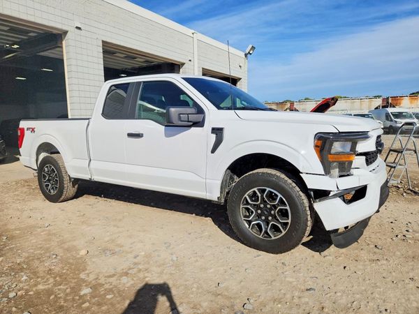 2023 FORD F150 SuperCab — Passenger 3/4