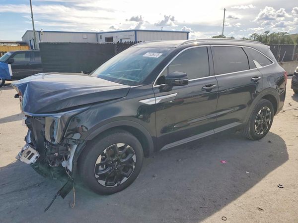 2025 KIA SORENTO S — Front 3/4